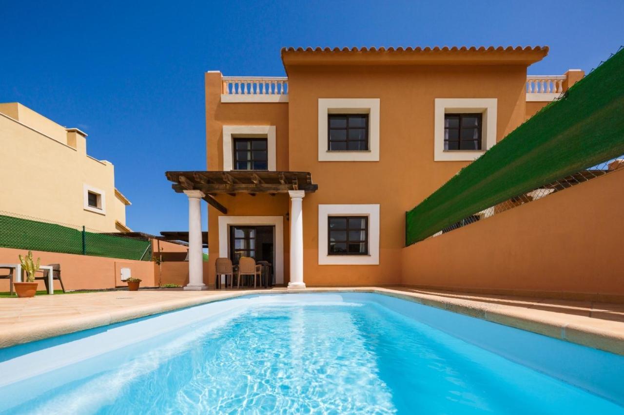 Ftv Holidays Homes コラレホ エクステリア 写真
